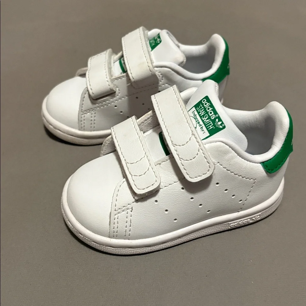 Adidas Stan Smith Comfort Closure White/Green Velcro Sneakers Baby Shoe Size 4K